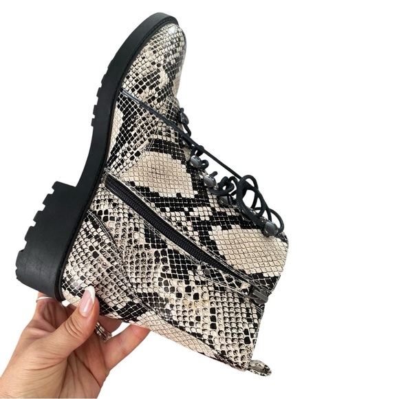 Paolo Trinity Snakeskin Print Moto Combat Lace Up W/Zipper I Size: 10M - Picture 2 of 8